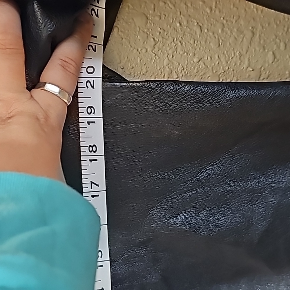 VINTAGE VERSACE LEATHER JACKET - Picture 12 of 12